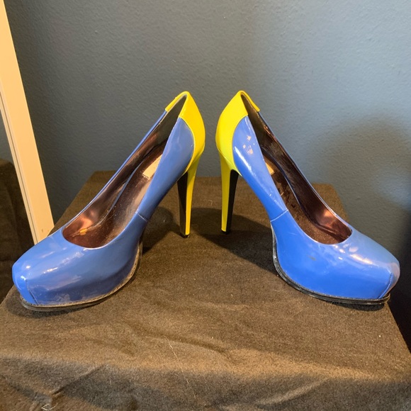 Vera Wang Colorblock Platform High Heels - Picture 5 of 8